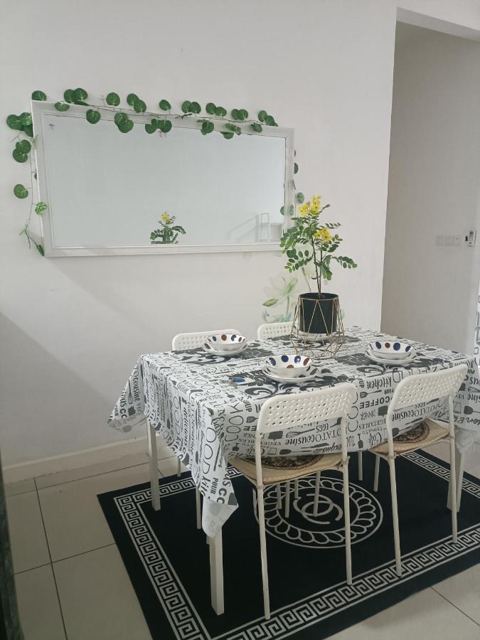 Cikta'Z Homestay Southville City Bangi Kampong Tangkas Extérieur photo